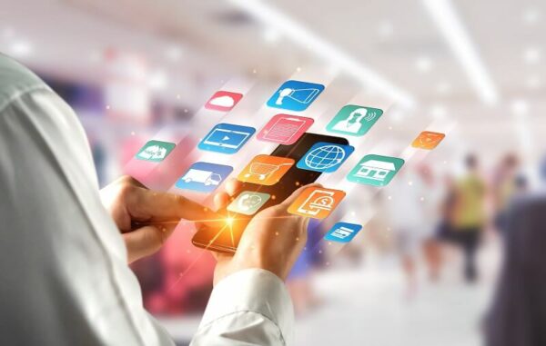 varejo físico X e-commerce na experiência de consumo