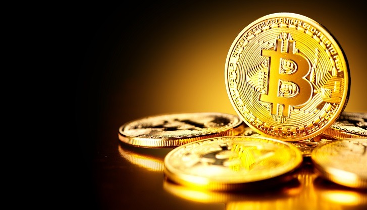 moedas de bitcoin brilhando como ouro