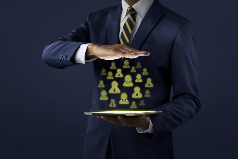 mao simula fidelização de clientes por crm