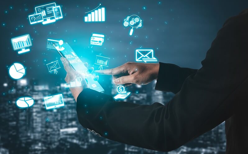 empresário MEI executa várias tarefas ao mesmo tempo